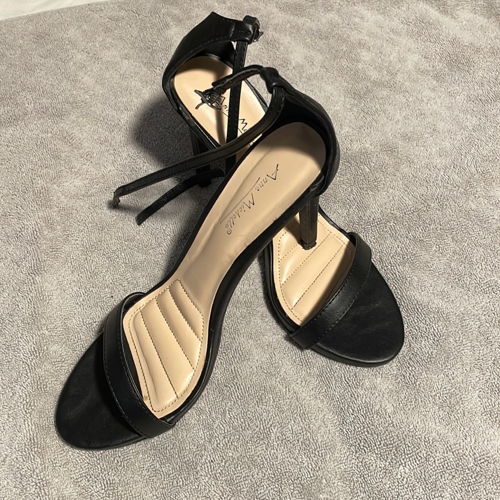 Womens black heels